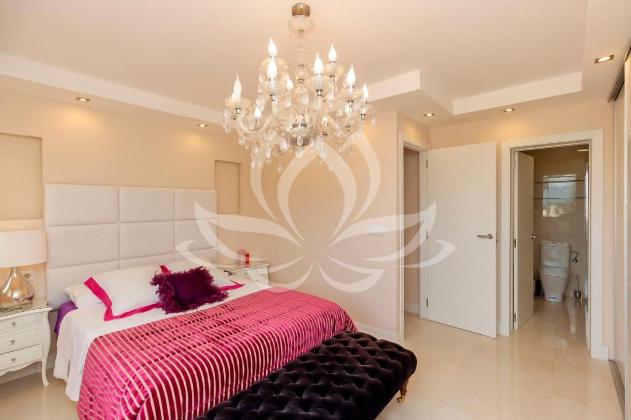 The White Apartment: Luxury, Beach And Design Valencia Exterior photo