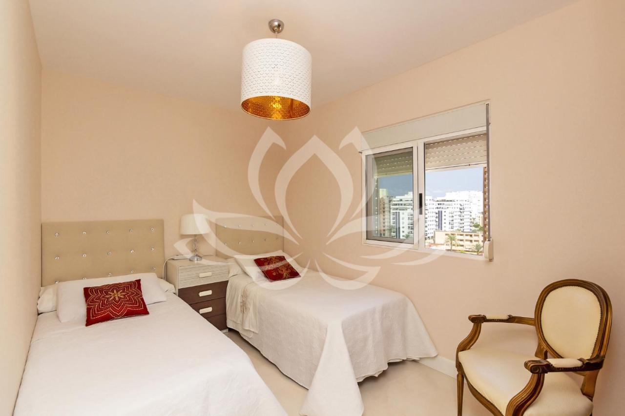 The White Apartment: Luxury, Beach And Design Valencia Exterior photo